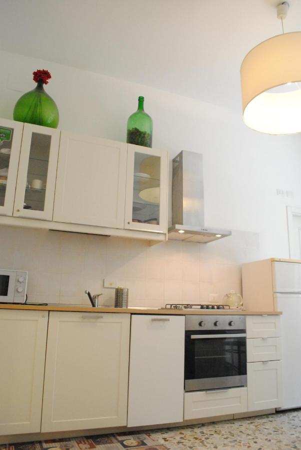 Lombardo Acomodação com café da manhã Roma Exterior foto