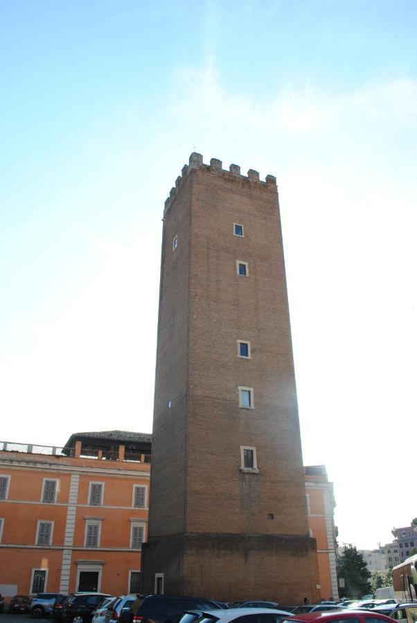 Lombardo Acomodação com café da manhã Roma Exterior foto